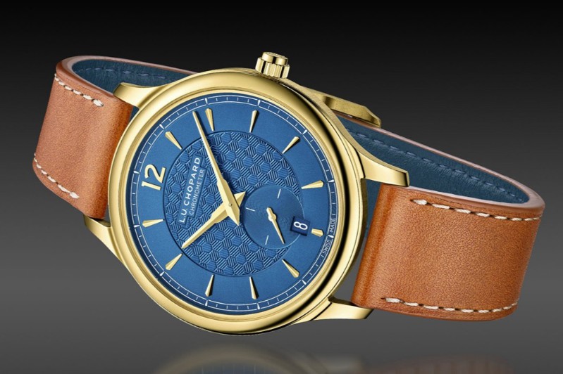 為慶祝精品店酒店開(kāi)業(yè)，蕭邦推出旺多姆1號(hào)限量版腕表